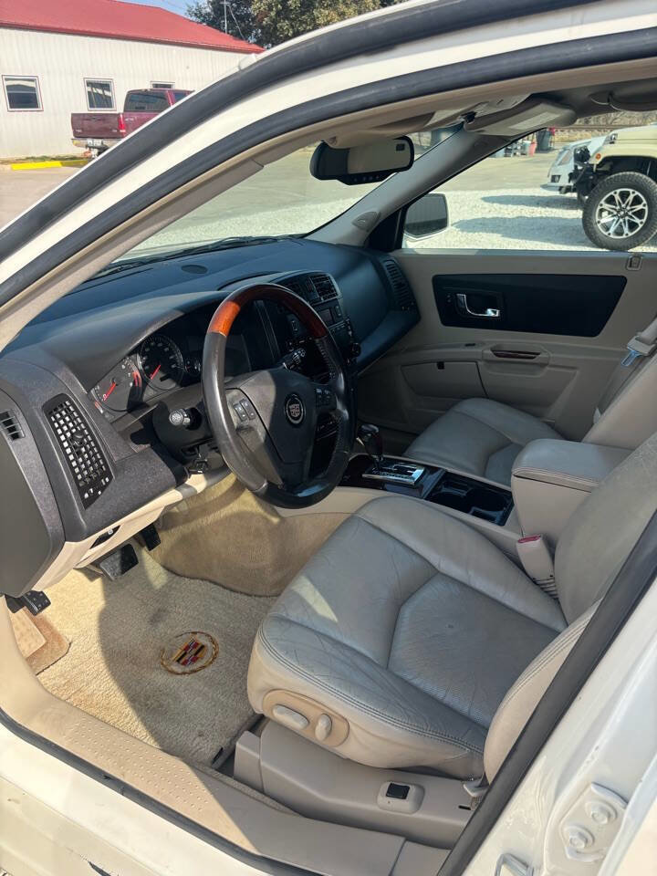 Used 2005 Cadillac SRX w/ Preferred Equipment Group image 4