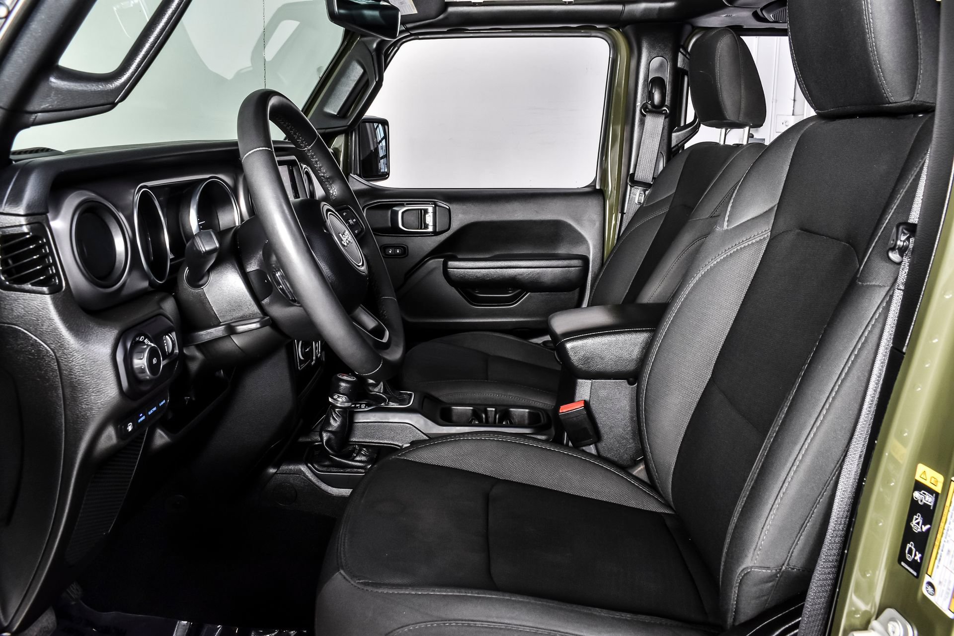 Used 2023 Jeep Wrangler Unlimited w/ 8.4" Radio Group AWD/4WD image 19