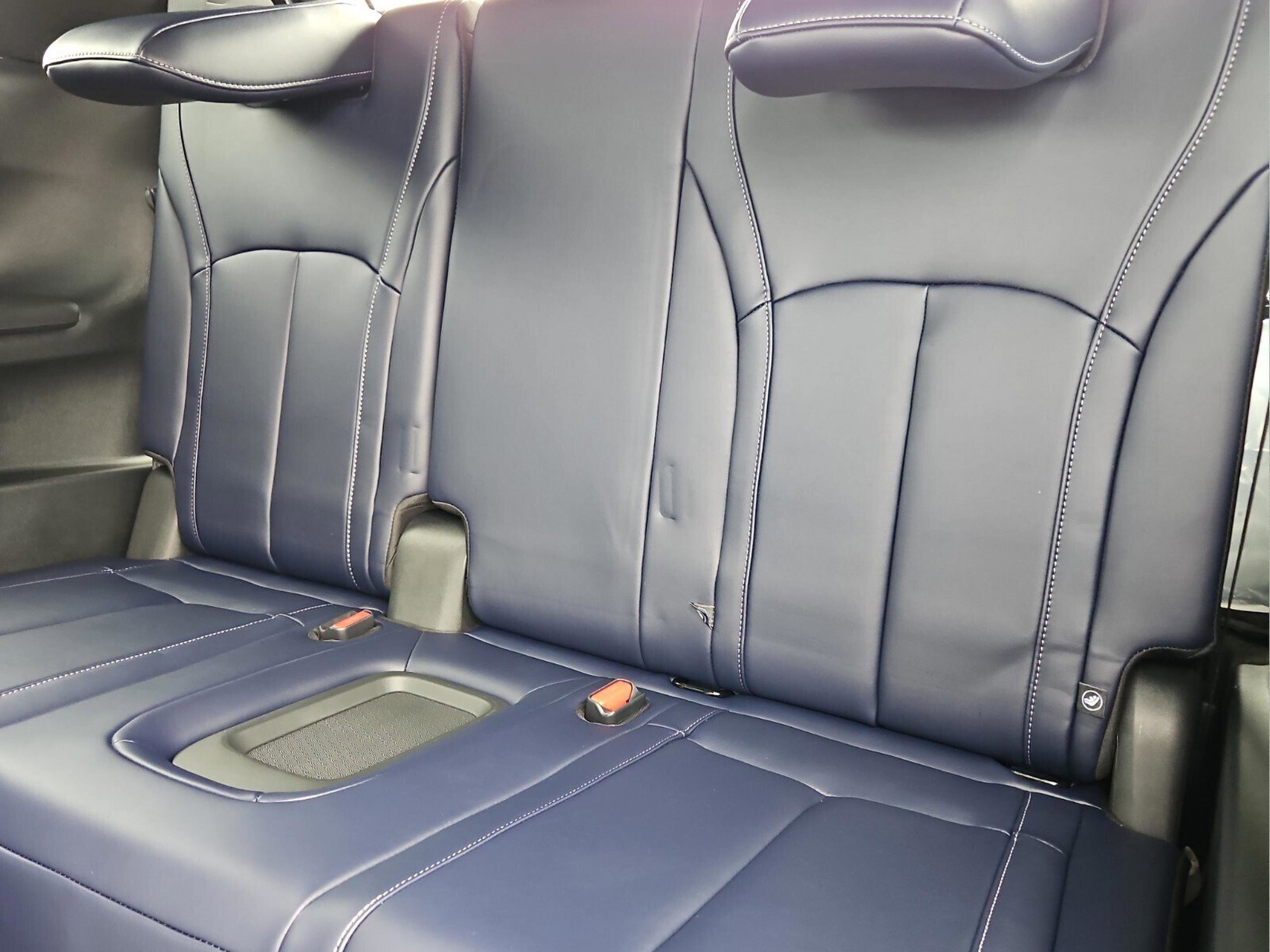 New 2026 INFINITI QX60 Sport w/ Dark Cargo Package image 11