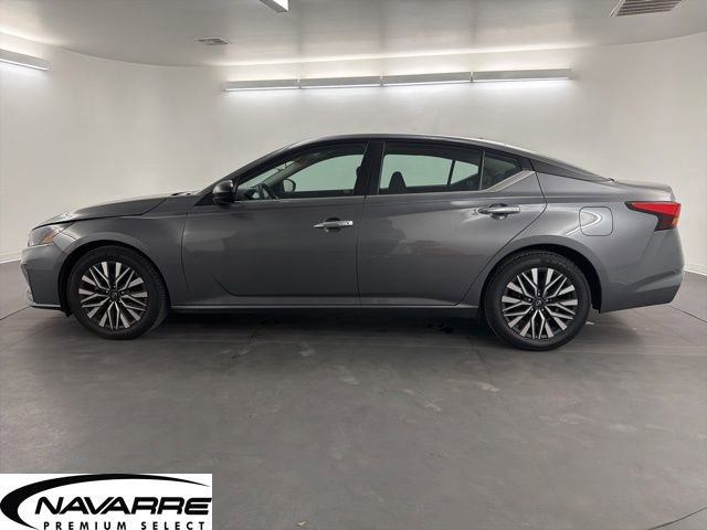 Used 2024 Nissan Altima 2.5 SV image 5