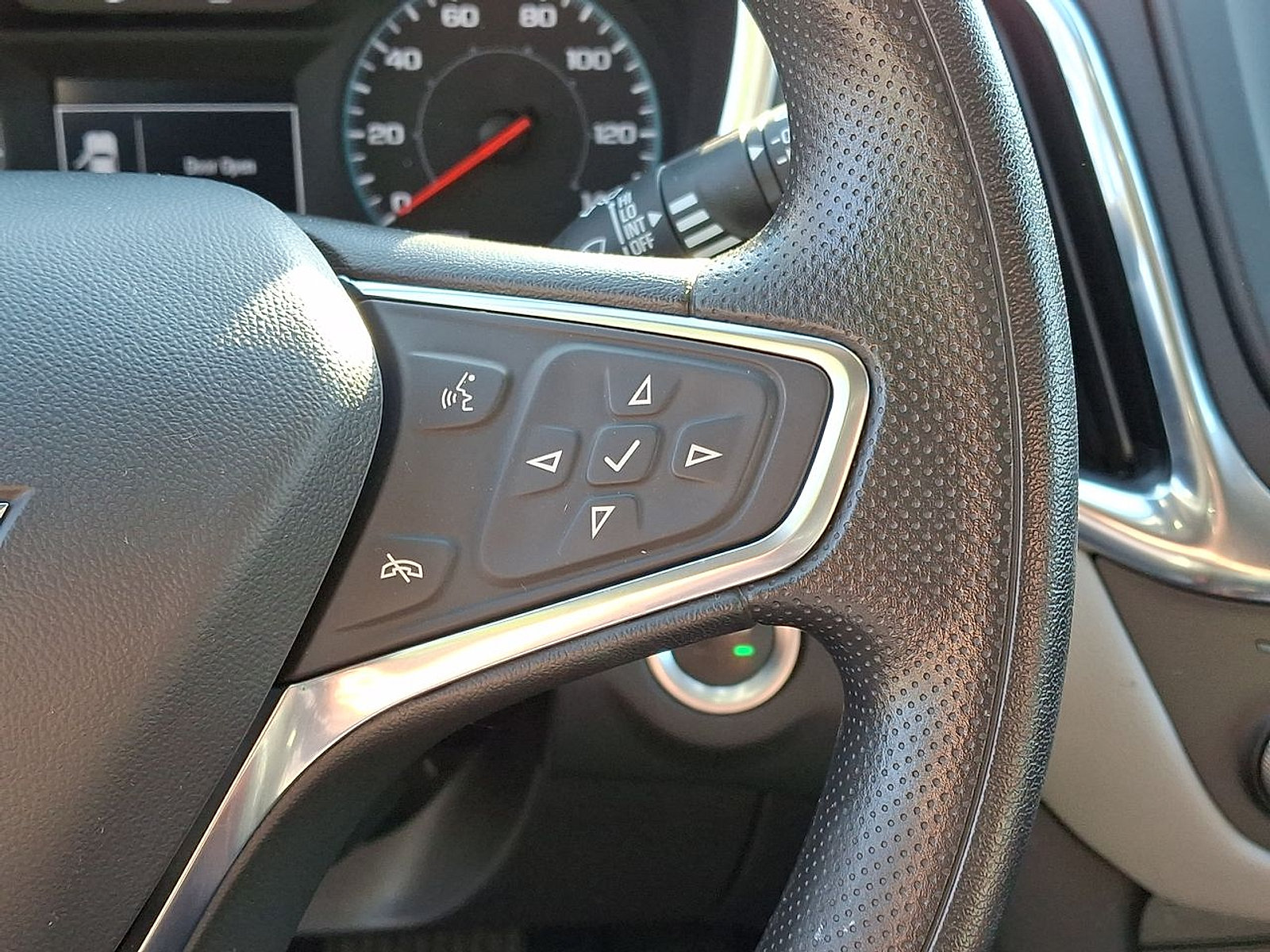 Certified 2024 Chevrolet Equinox LS FWD image 24