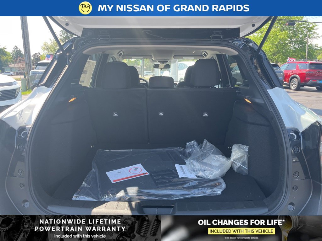 New 2026 Nissan Kicks SV w/ Cold Weather Package AWD/4WD image 21