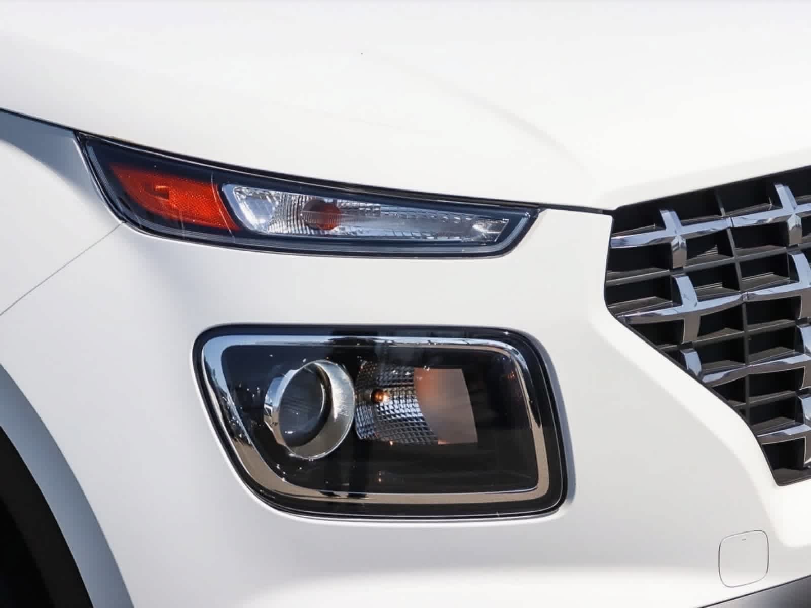 Used 2026 Hyundai Venue SEL FWD image 4