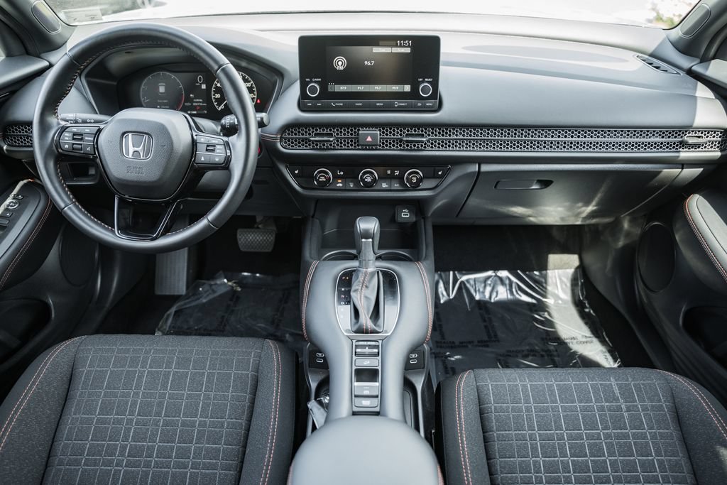Certified 2025 Honda HR-V Sport image 18