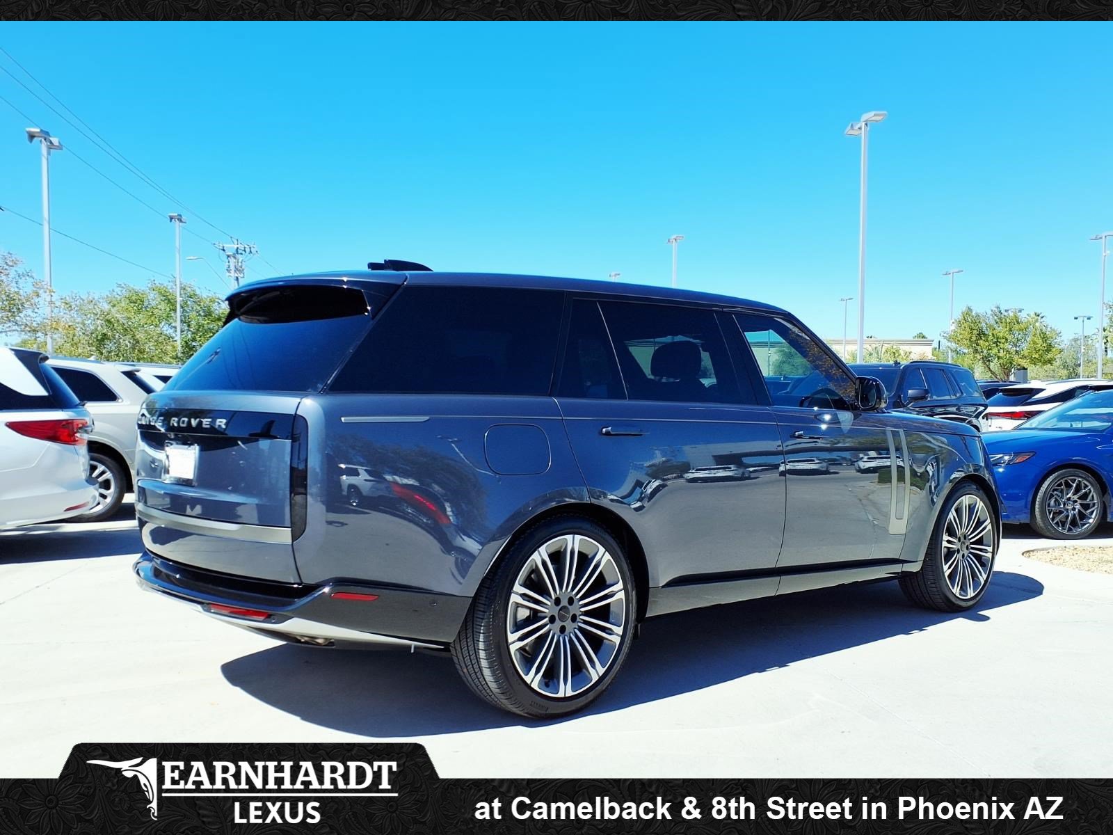 Used 2026 Land Rover Range Rover Long Wheelbase SE AWD/4WD image 5