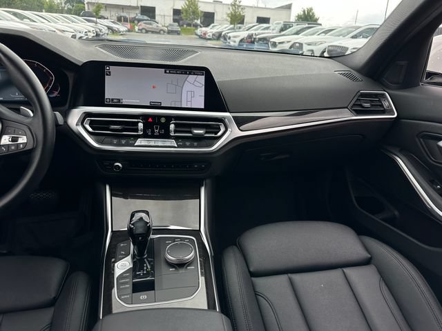 Used 2021 BMW 330i Sedan w/ Convenience Package RWD image 13