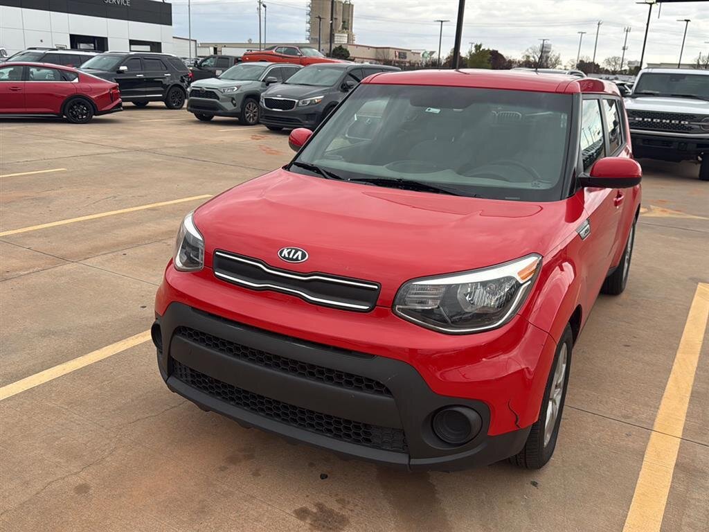 Used 2019 Kia Soul image 2