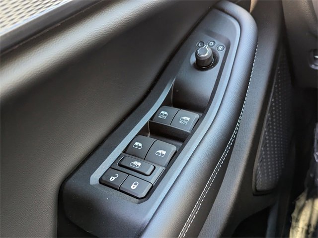 New 2025 Jeep Grand Cherokee Altitude image 25