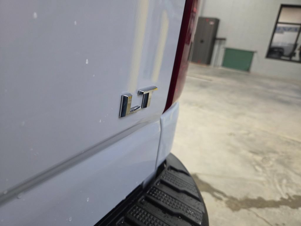 Used 2025 Chevrolet Silverado 2500 LT w/ Convenience Package AWD/4WD image 14