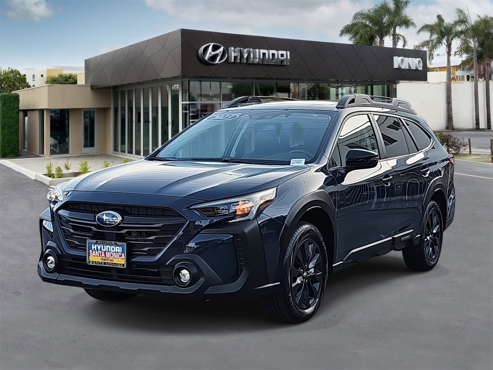 Used 2023 Subaru Outback Onyx Edition image 7