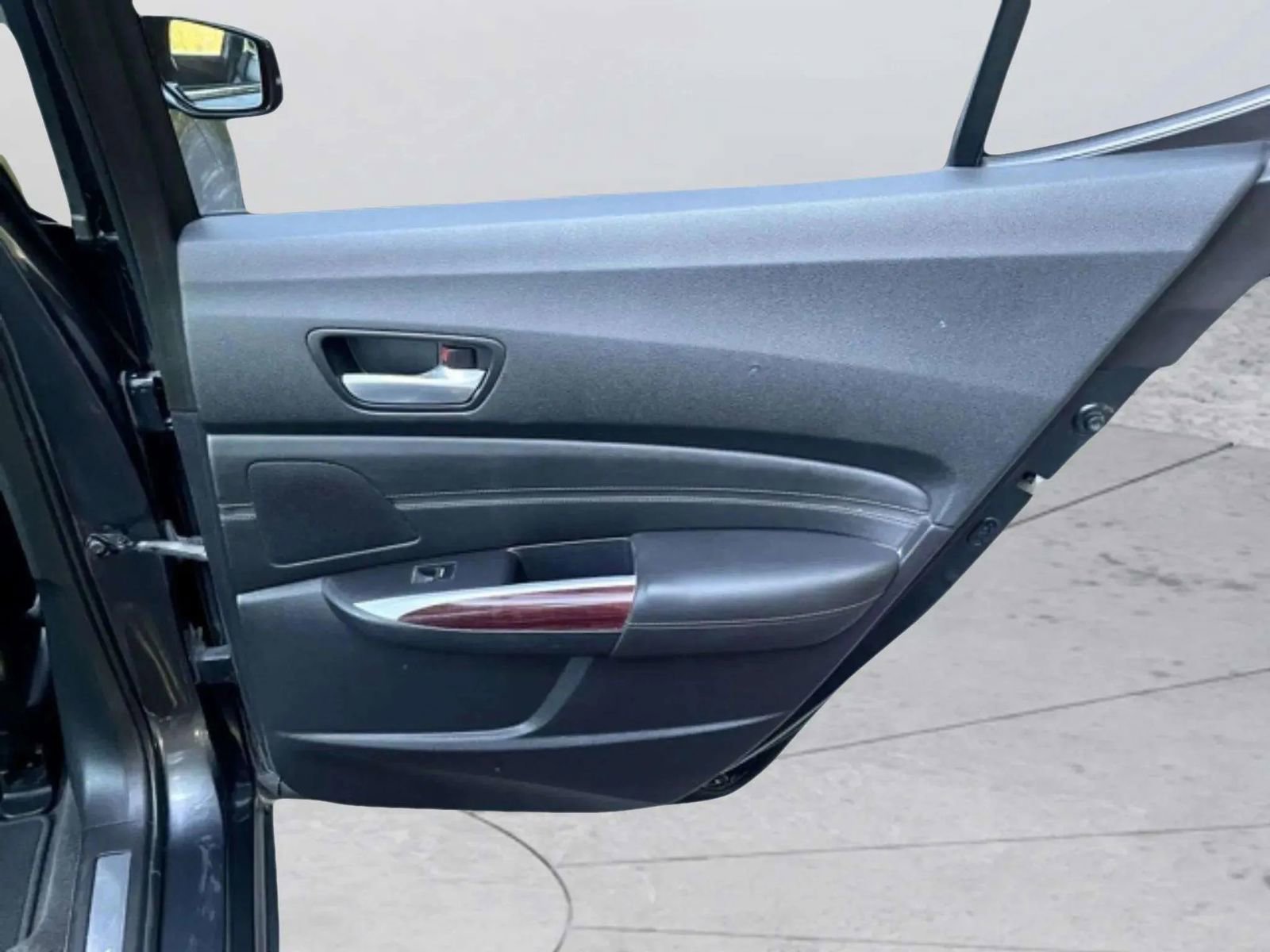 Used 2016 Acura TLX V6 image 23