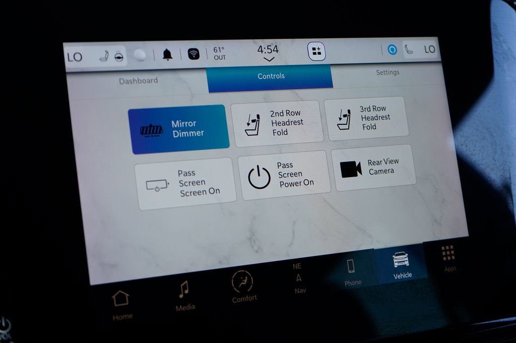 Used 2022 Jeep Wagoneer Series III w/ Rear Seat Video Group 1 image 30