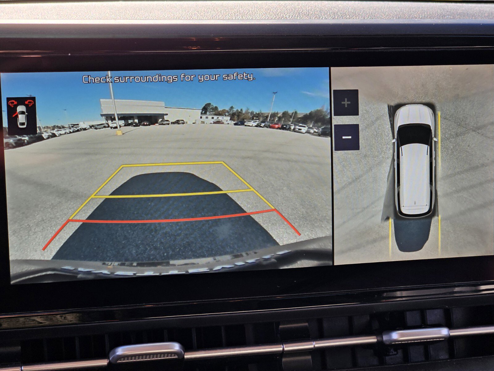 Used 2022 Kia Carnival SX image 25