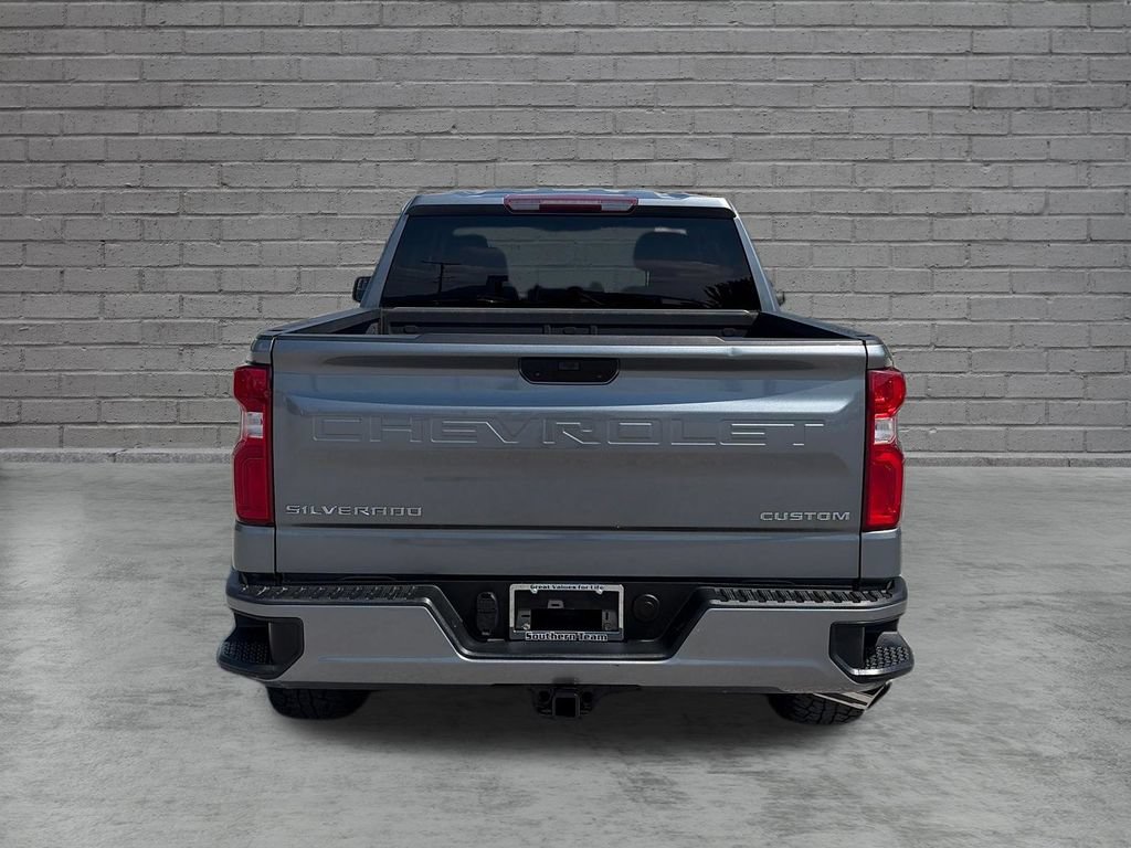 Used 2019 Chevrolet Silverado 1500 Custom w/ Custom Value Package AWD/4WD image 5