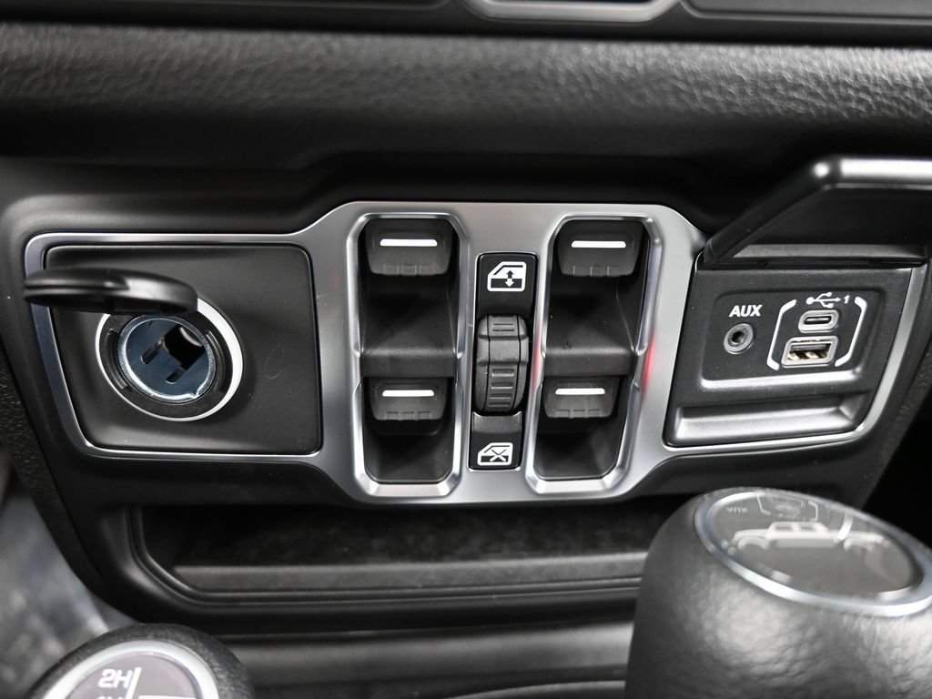 New 2026 Jeep Gladiator Sport AWD/4WD image 18