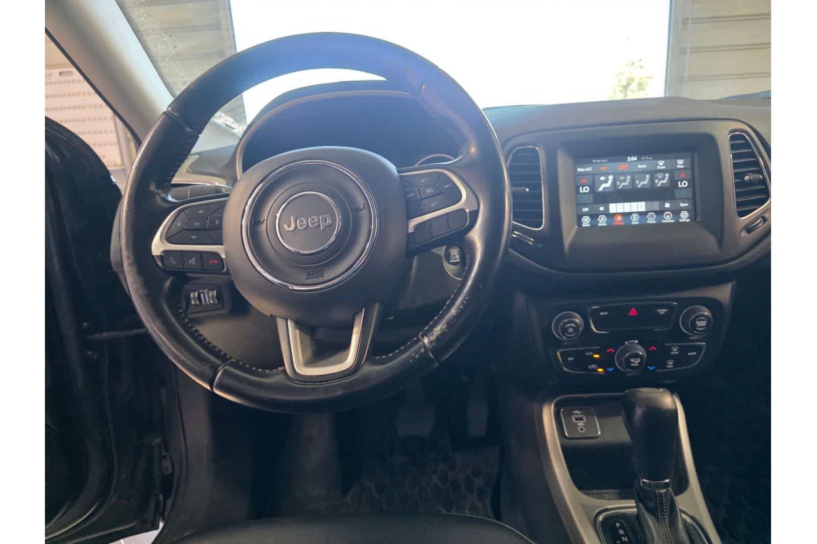 Used 2020 Jeep Compass Latitude FWD image 19