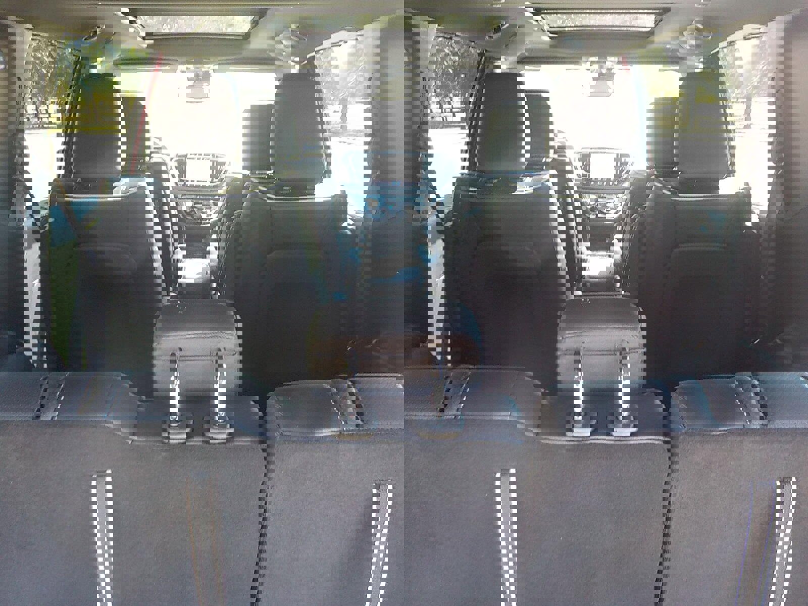 Used 2025 Chrysler Pacifica Premium image 19