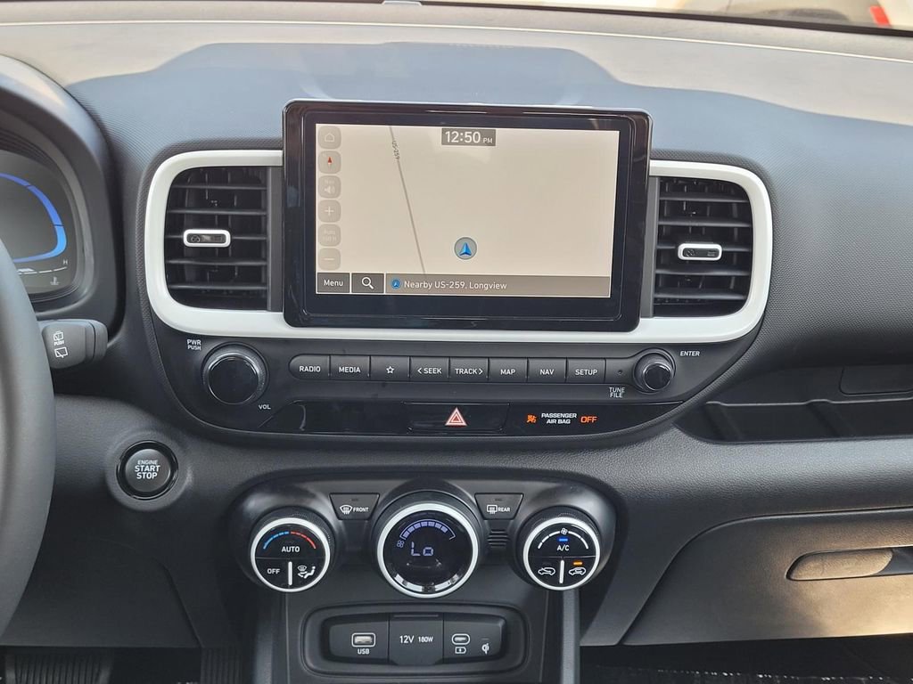 Used 2025 Hyundai Venue Limited FWD image 15