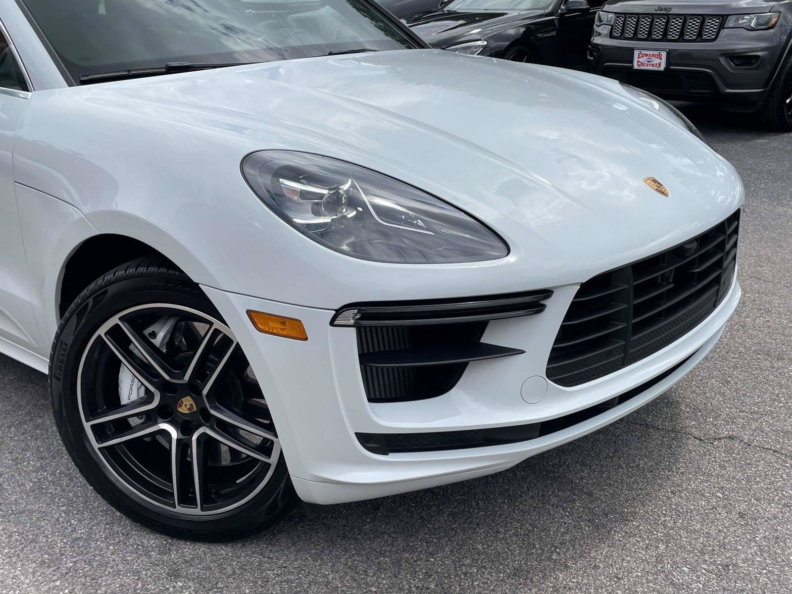 Used 2021 Porsche Macan Turbo AWD/4WD image 26