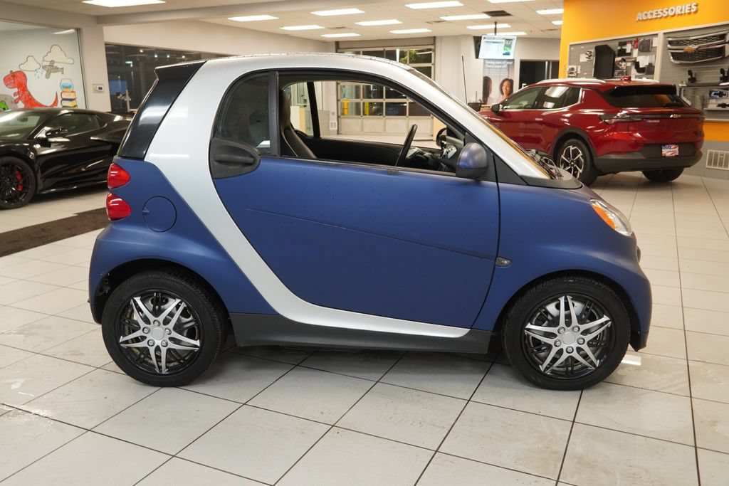 Used 2015 smart fortwo pure RWD image 11