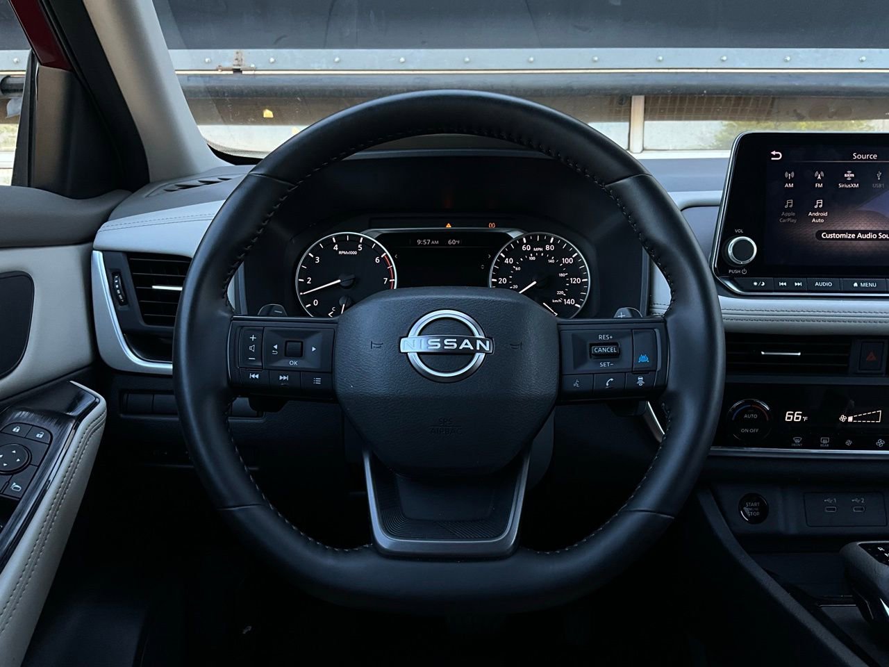 Used 2025 Nissan Rogue SV FWD image 31