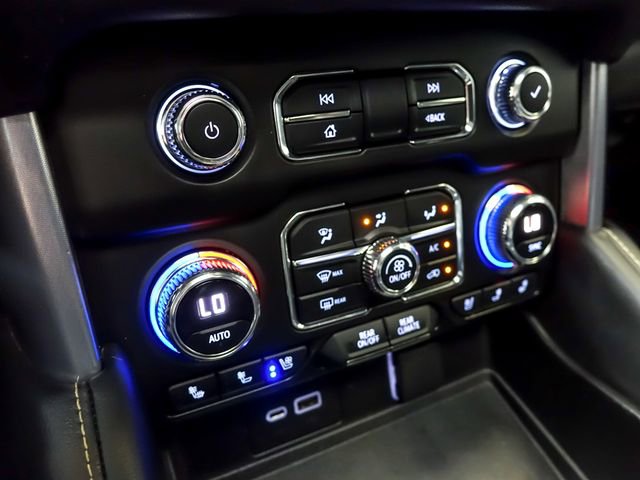 Used 2021 GMC Yukon SLT w/ SLT Luxury Plus Package AWD/4WD image 28