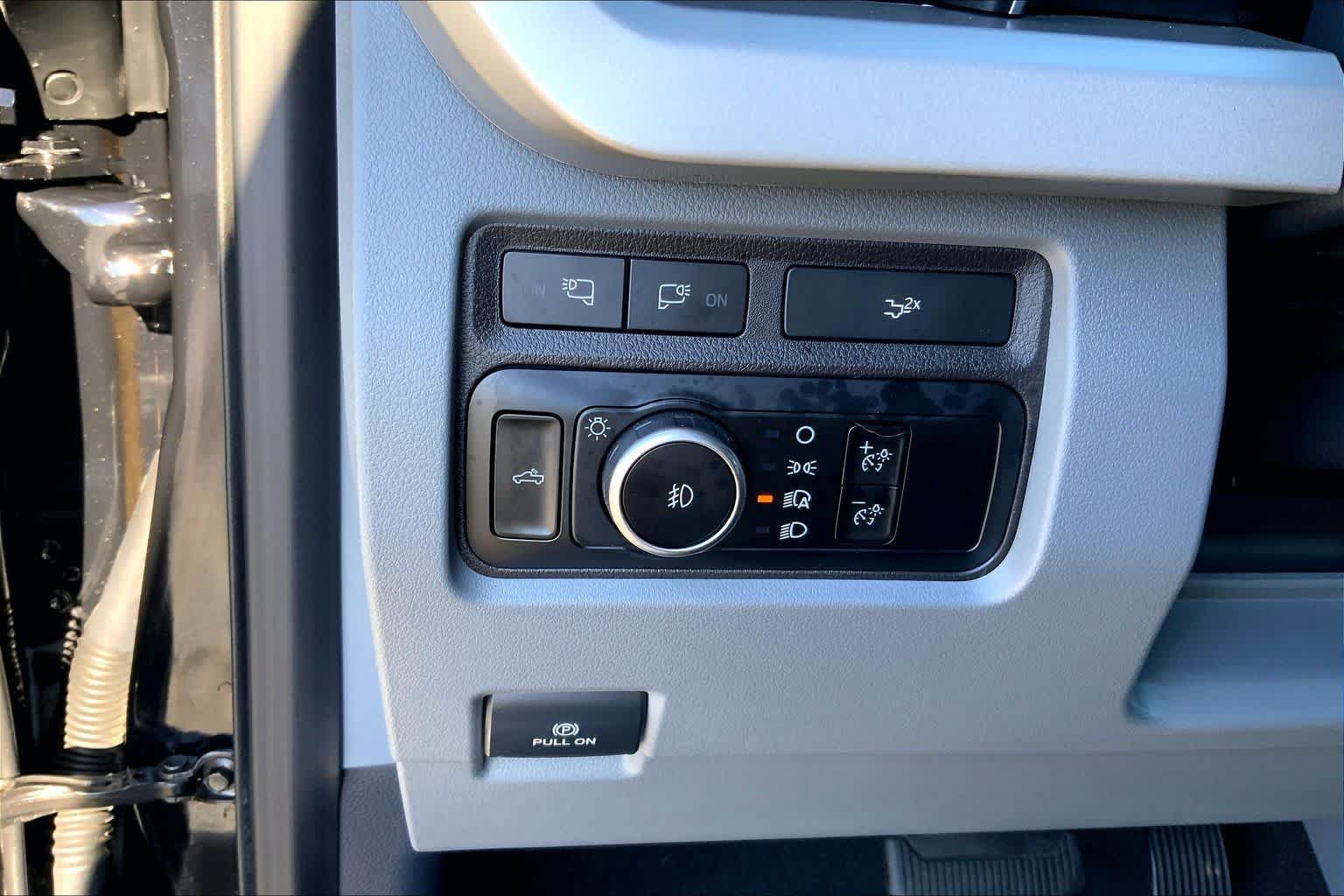 Used 2024 Ford F250 XLT w/ XLT Premium Package AWD/4WD image 32