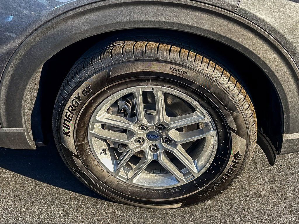 New 2026 Ford Explorer Active w/ Active Comfort Package image 9