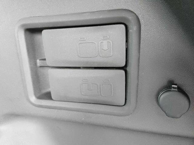 Used 2021 GMC Terrain SLE w/ Driver Convenience Package image 26