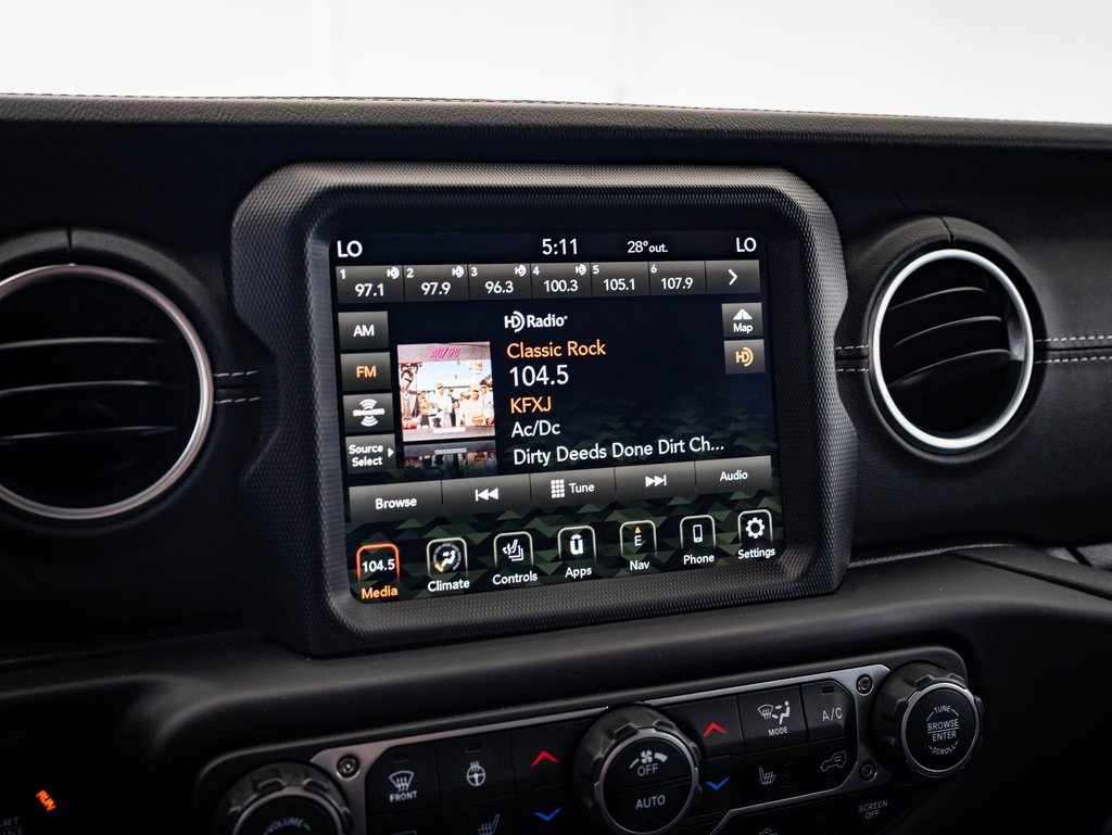 Used 2023 Jeep Wrangler Unlimited Sahara w/ Cold Weather Group image 33