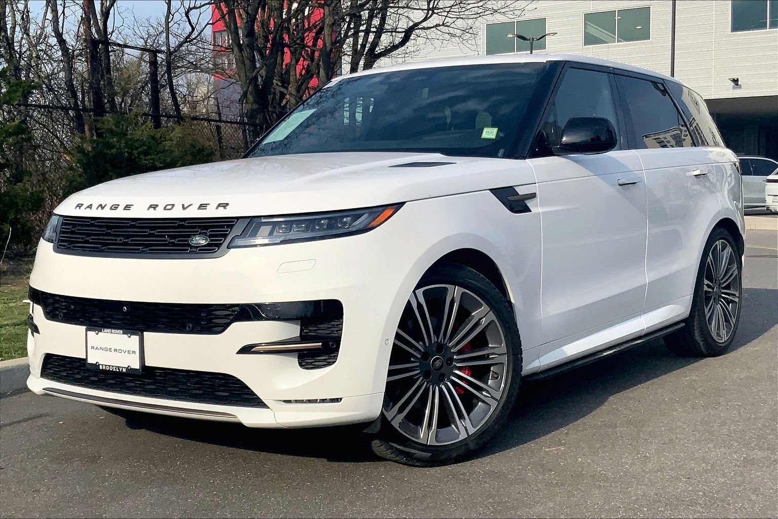 Certified 2024 Land Rover Range Rover Sport Dynamic SE AWD/4WD image 1