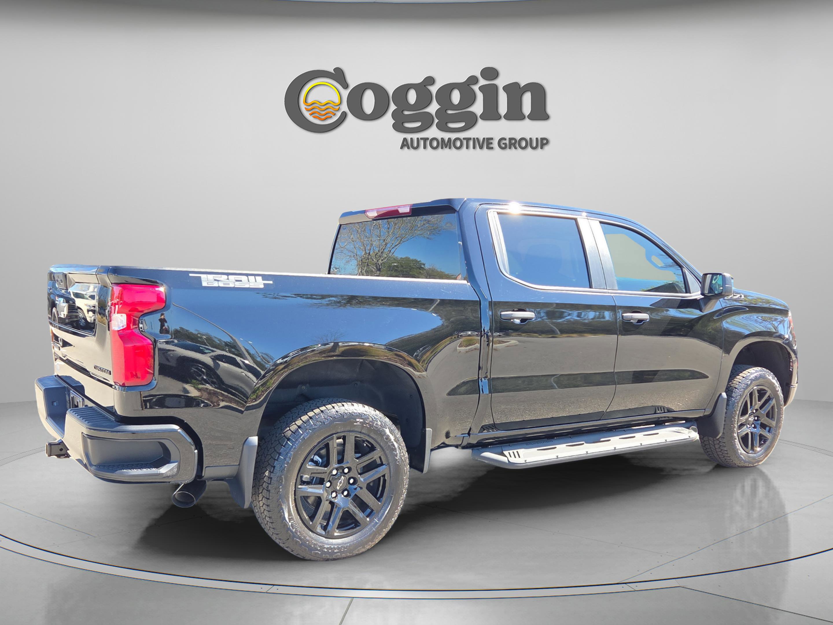 New 2026 Chevrolet Silverado 1500 Custom Trail Boss w/ Dark Appearance Package image 6