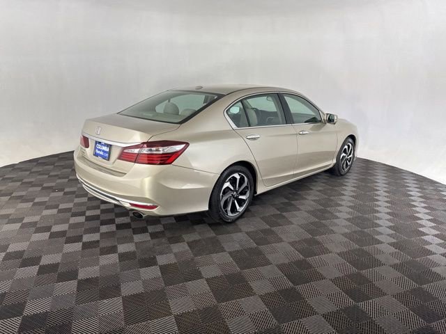 Used 2017 Honda Accord EX image 6