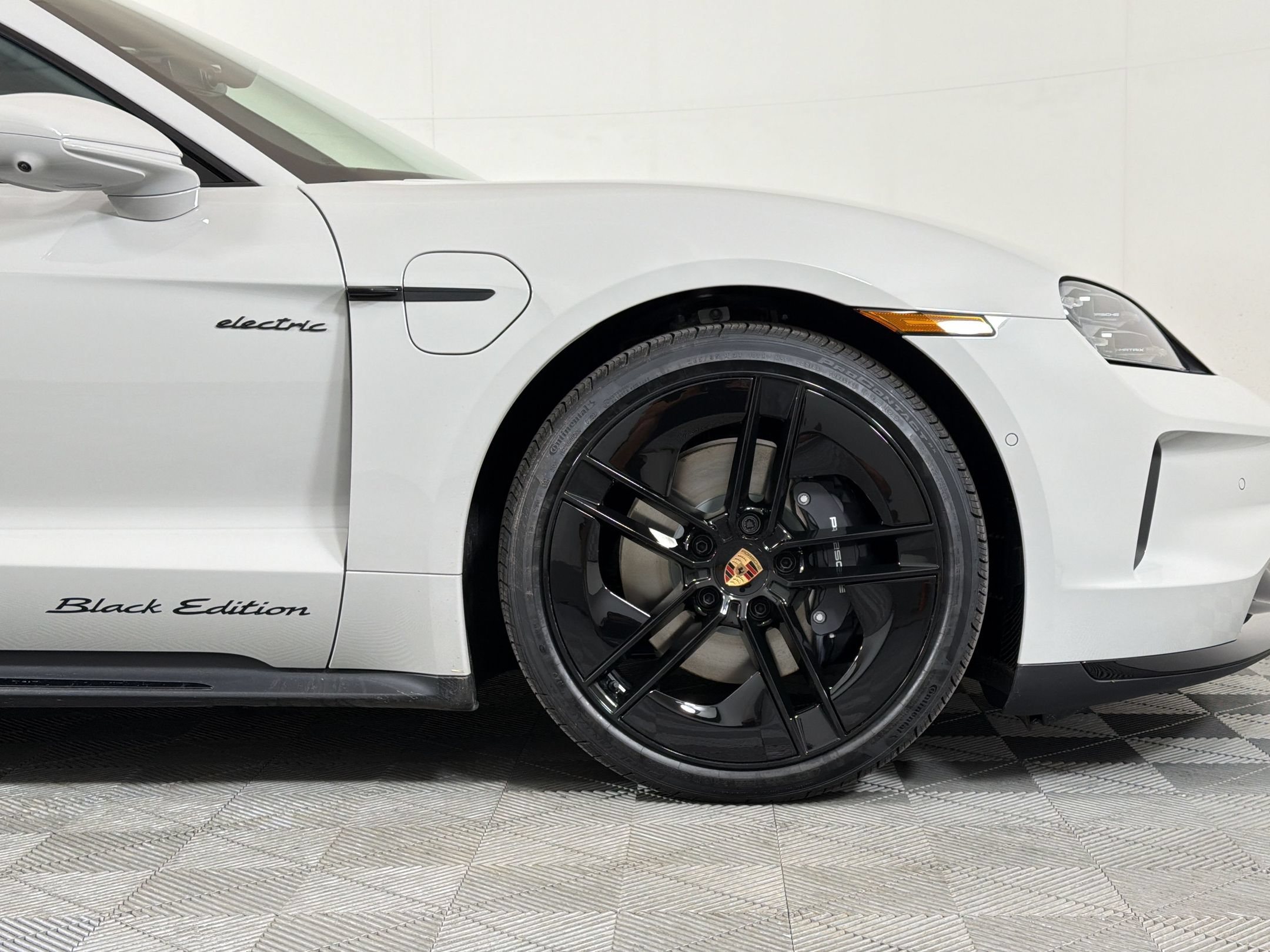 New 2026 Porsche Taycan AWD/4WD image 14