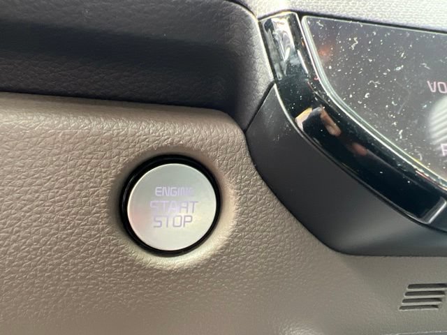 Used 2026 Kia Carnival EX FWD image 23