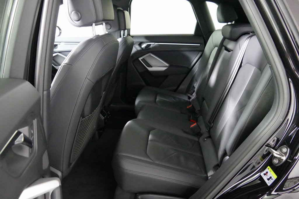 Used 2023 Audi Q3 2.0T Premium image 29