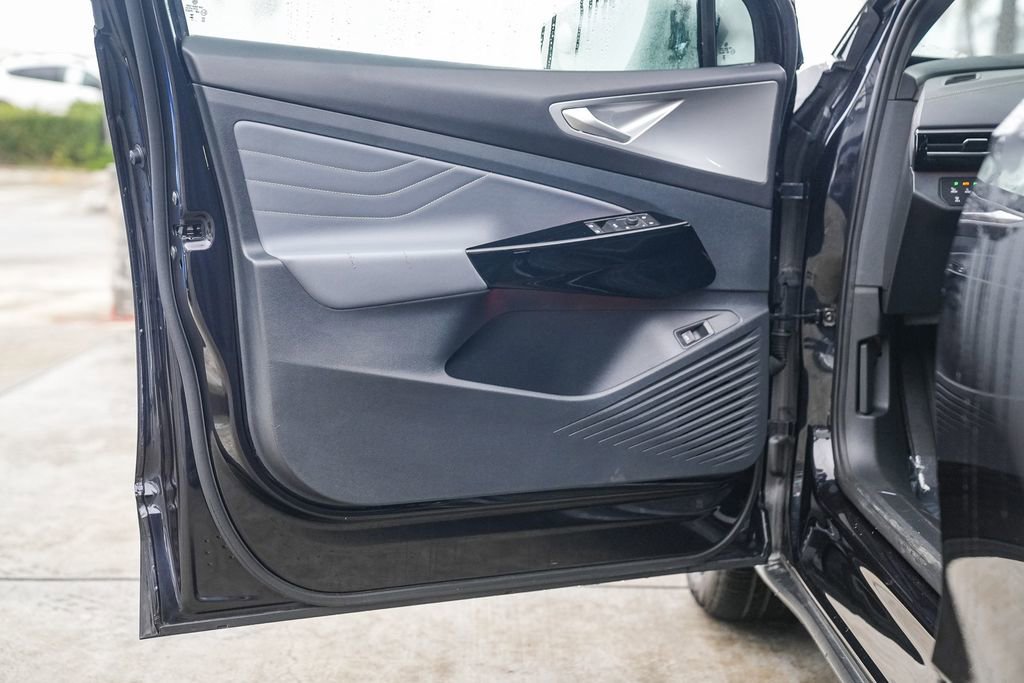 Used 2023 Volkswagen ID.4 S image 22