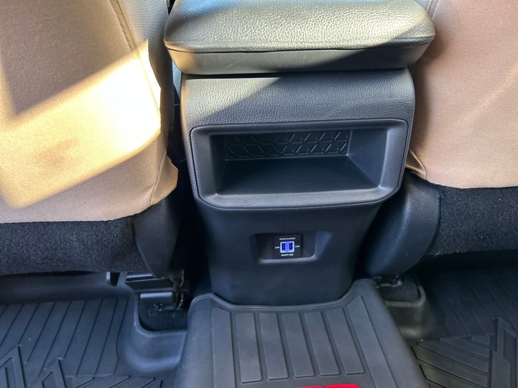 Used 2021 Toyota RAV4 LE image 27