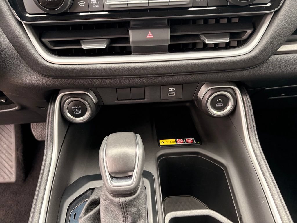Used 2025 Toyota Grand Highlander AWD image 17