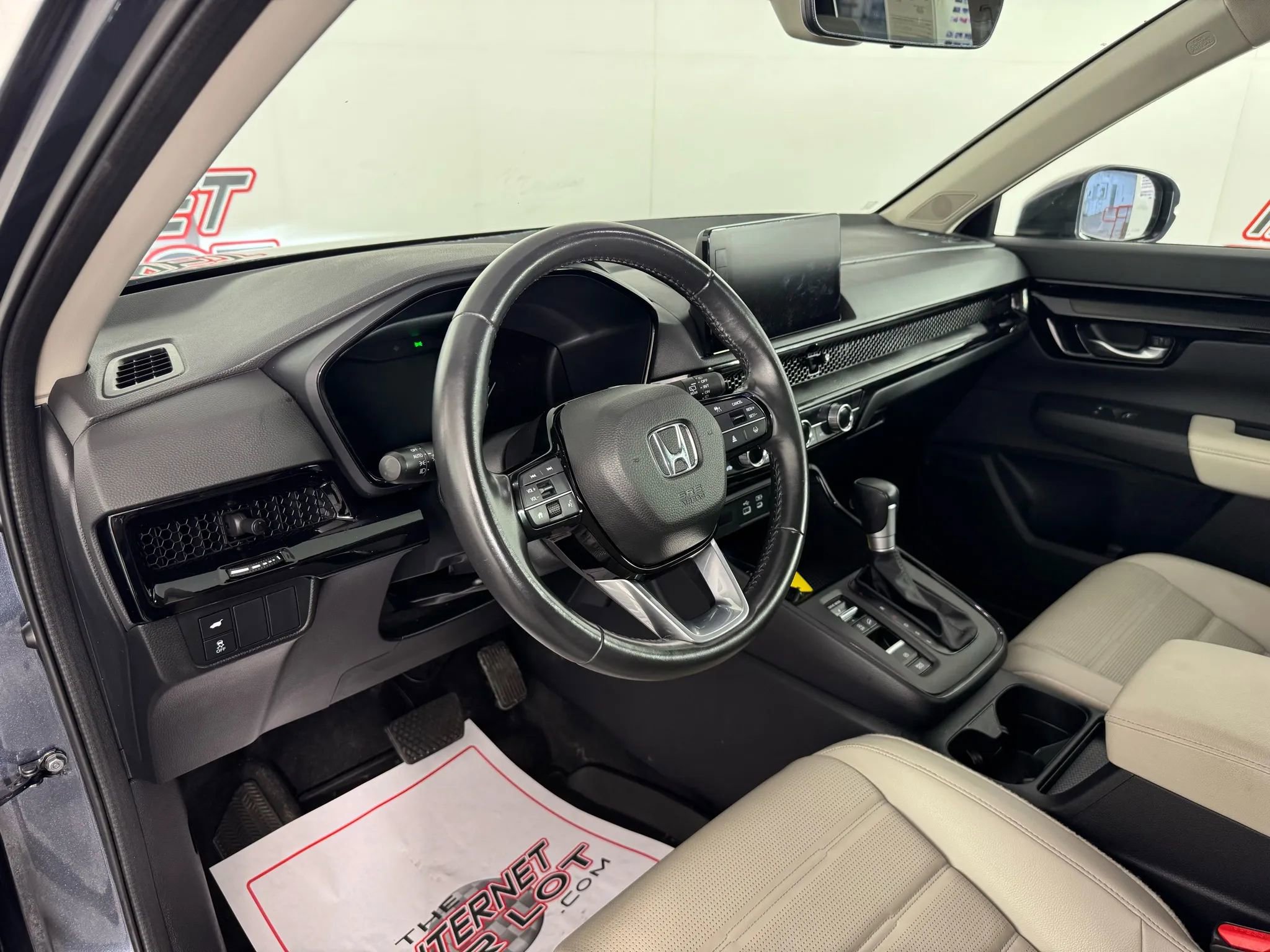 Used 2024 Honda CR-V EX-L image 10
