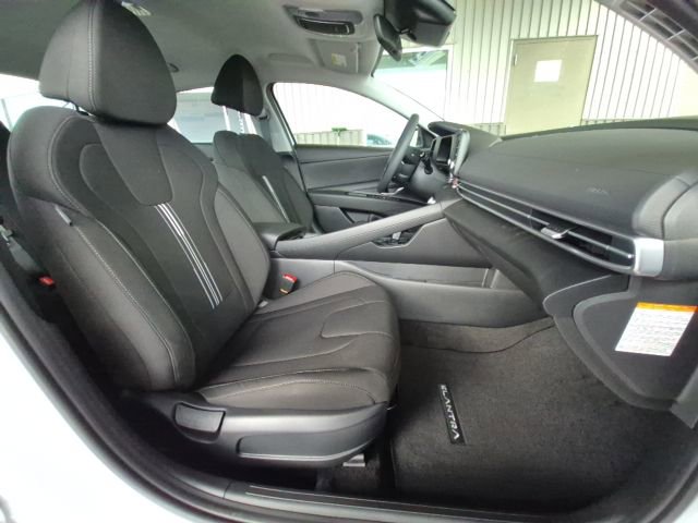 New 2026 Hyundai Elantra Blue image 15