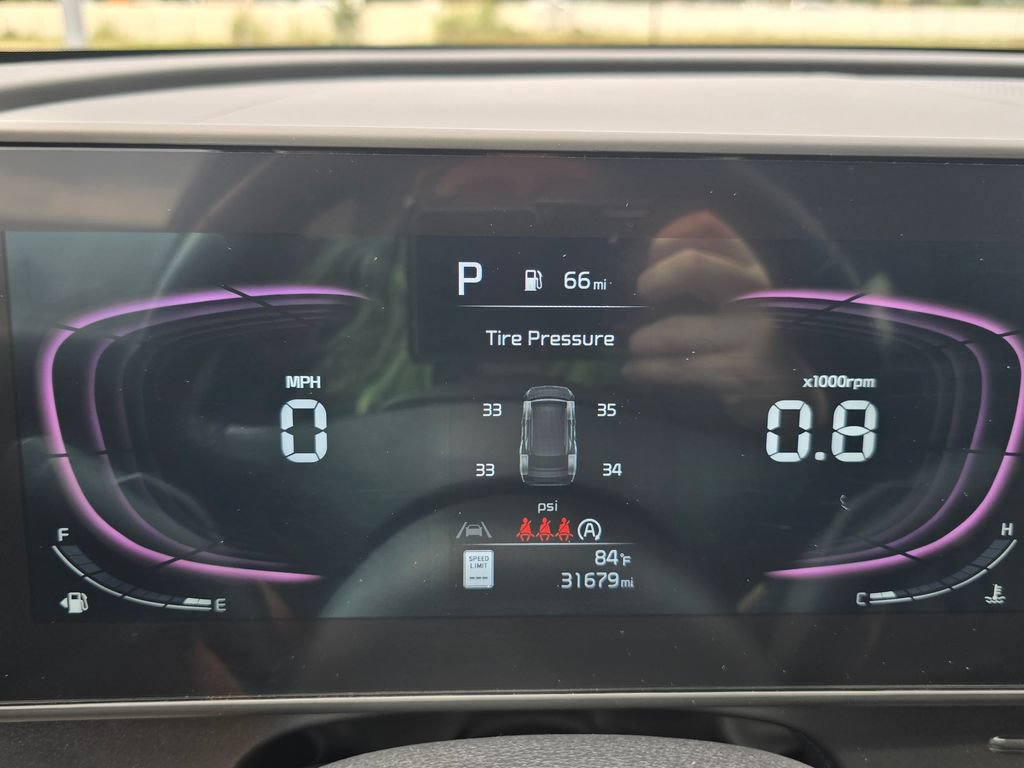 Used 2025 Kia Sportage EX FWD image 26