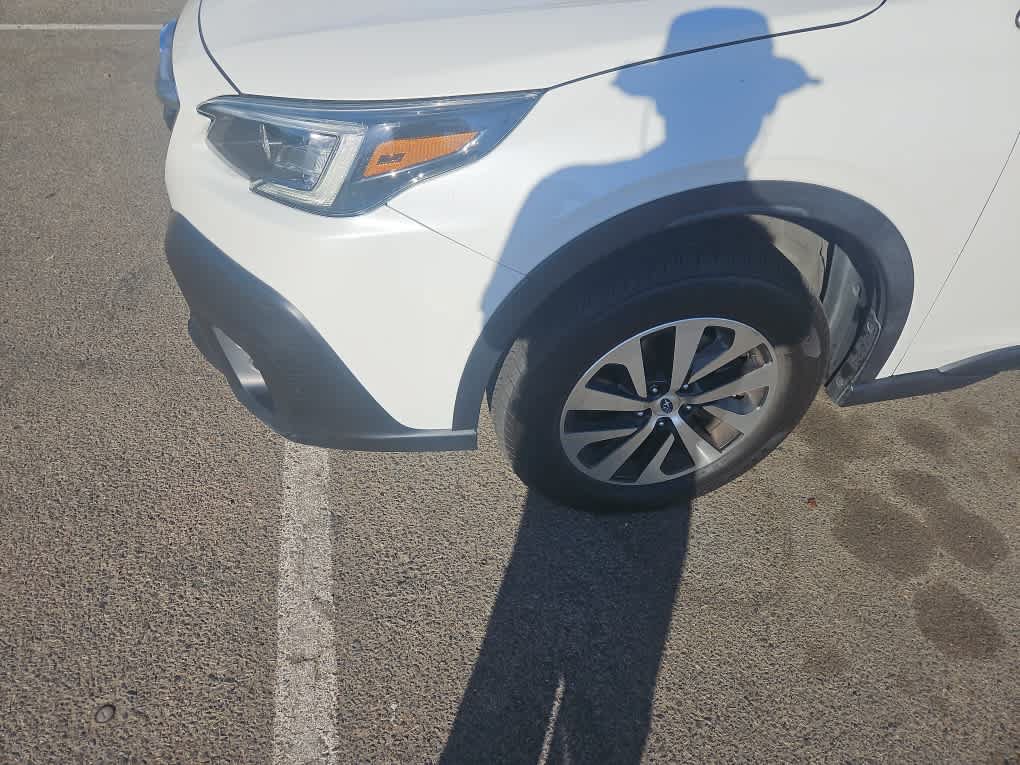 Used 2021 Subaru Outback Premium AWD/4WD image 3
