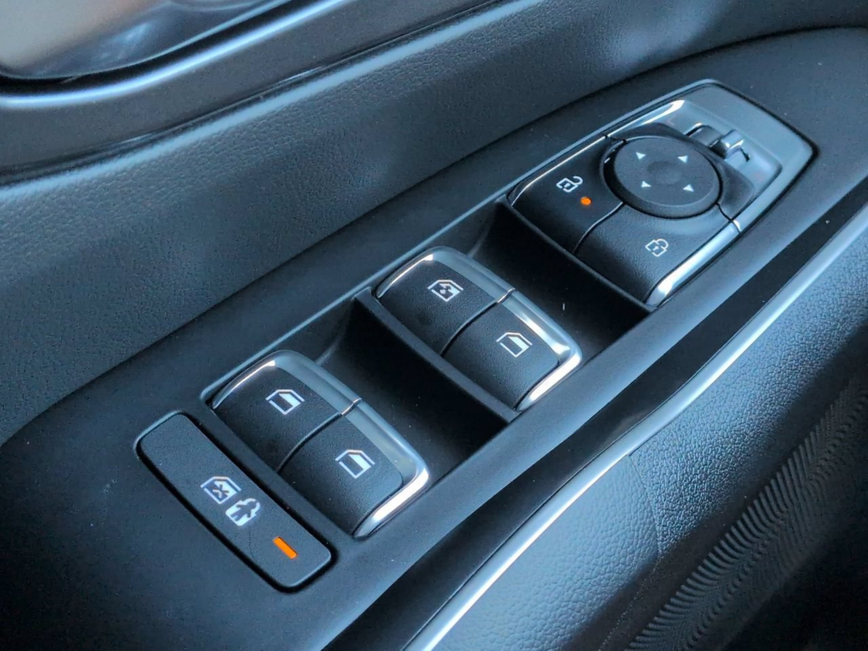 New 2026 Kia Sorento LX FWD image 32