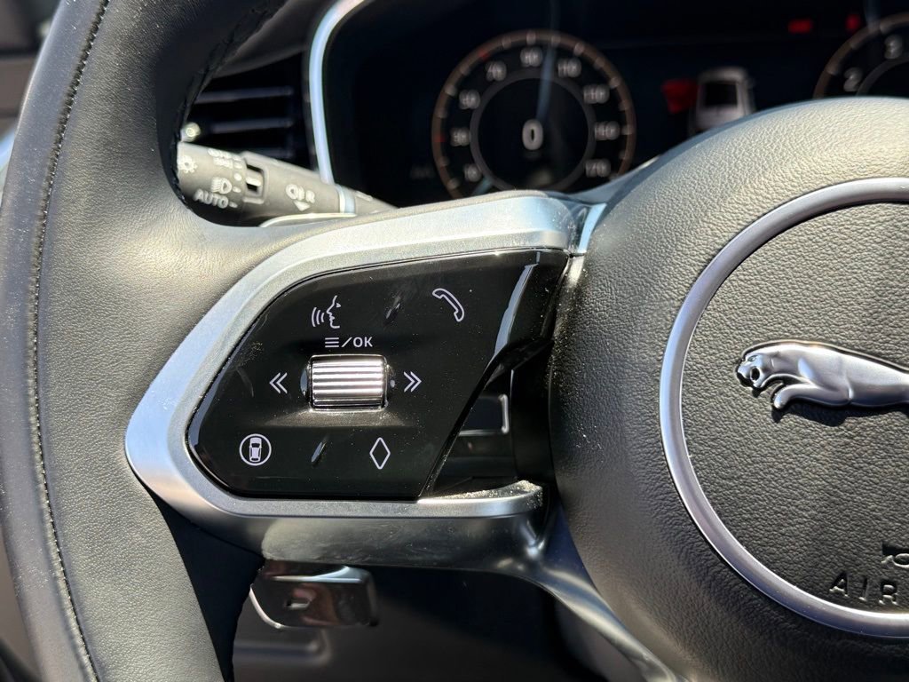 Used 2025 Jaguar F-PACE R-Dynamic S image 16