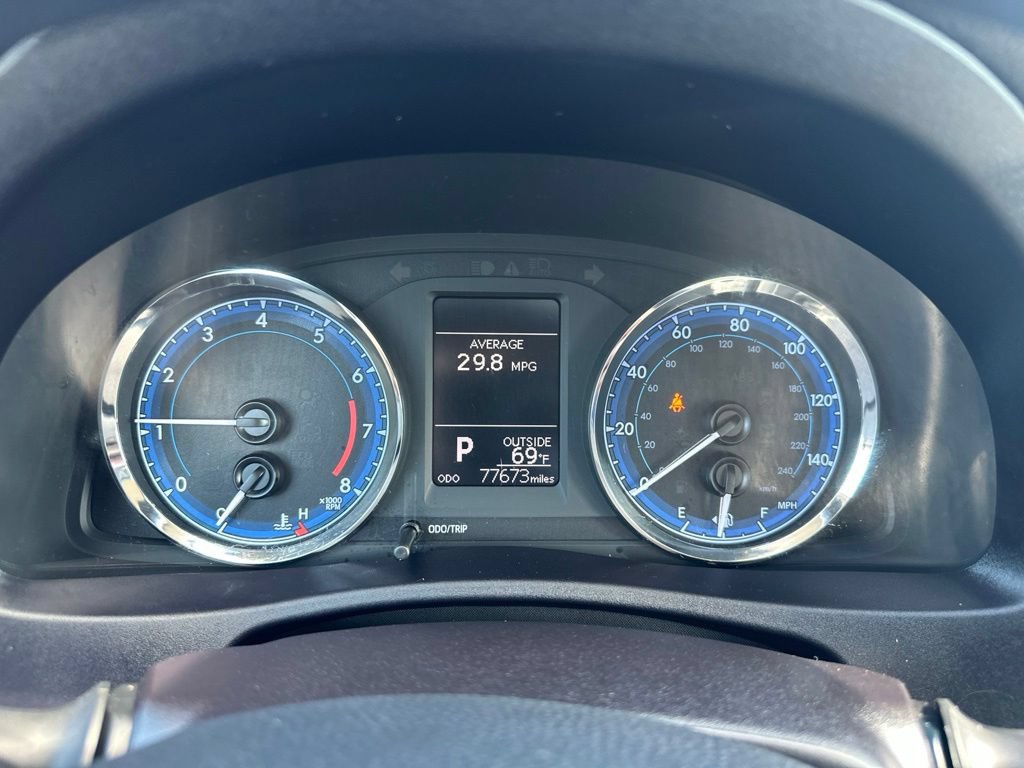Used 2019 Toyota Corolla LE FWD image 2