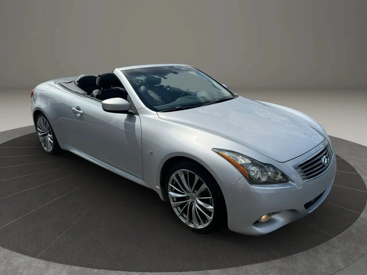 Used 2014 INFINITI Q60 Convertible w/ Premium Package RWD image 15
