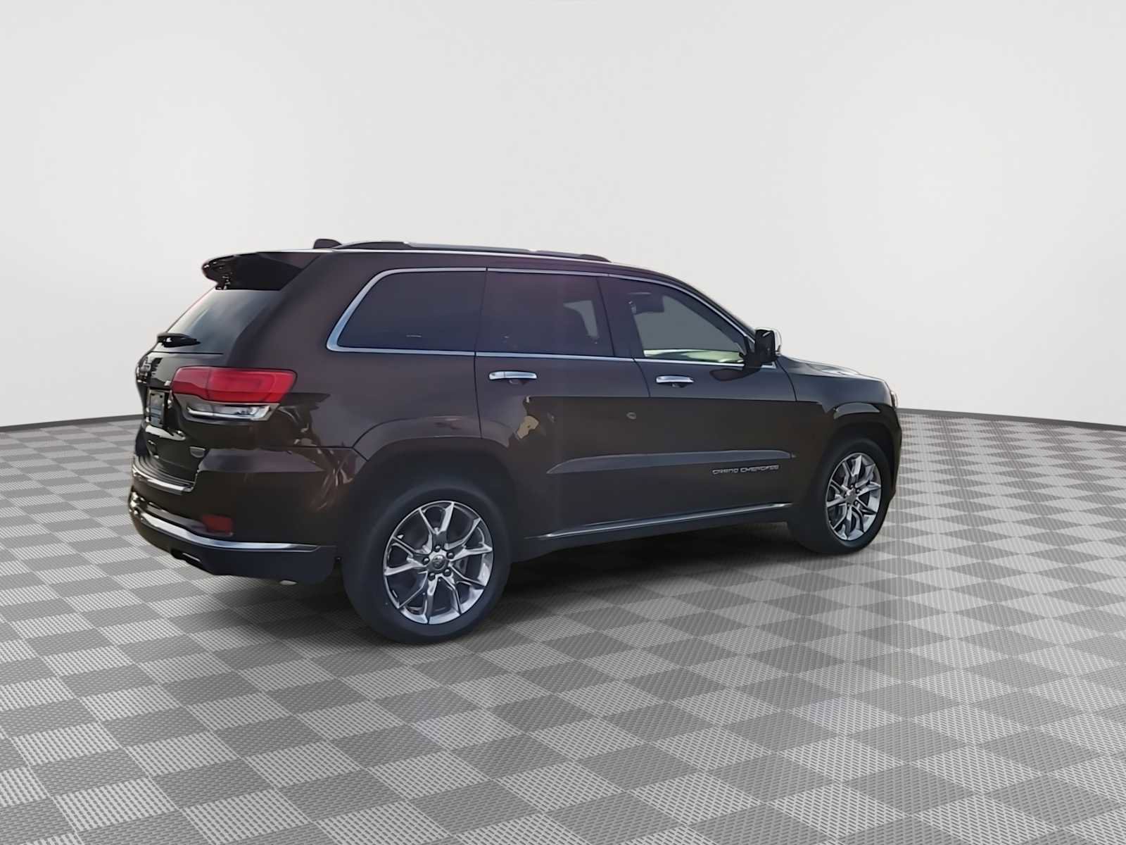 Used 2015 Jeep Grand Cherokee Summit image 8