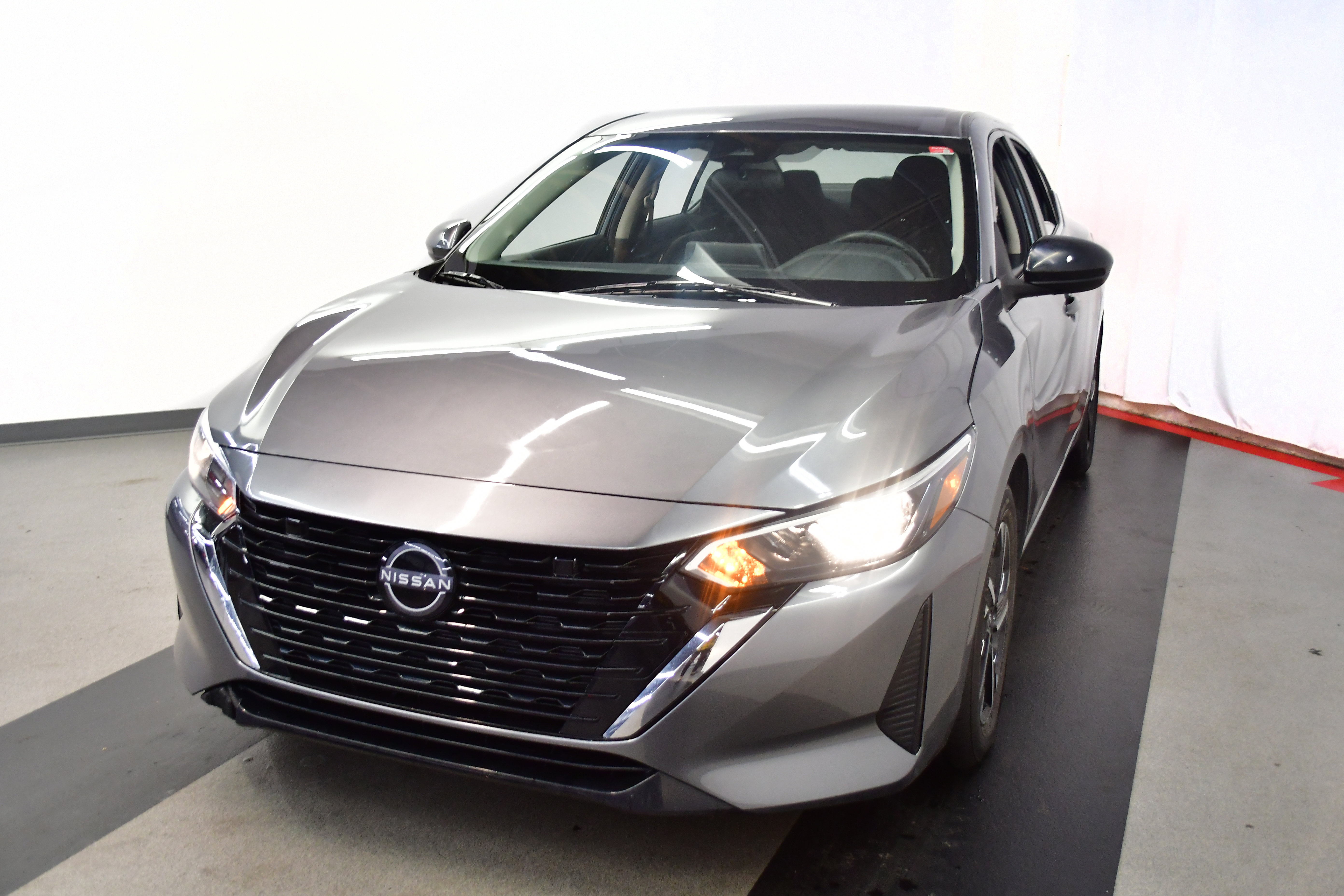 Used 2024 Nissan Sentra SV FWD image 4