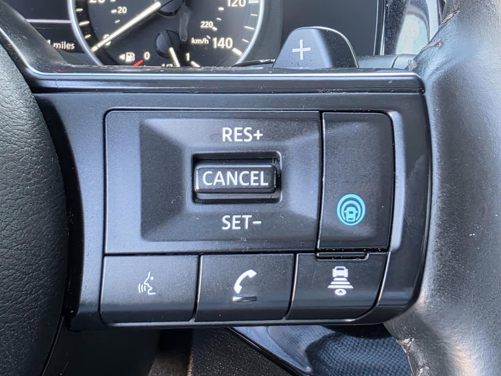 Used 2024 Nissan Pathfinder SV image 27
